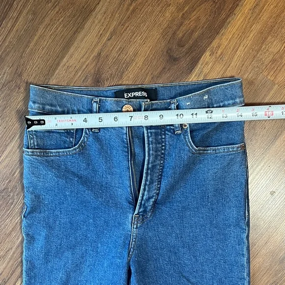 Express Distressed Ankle Jeans - Picture 3 of 9